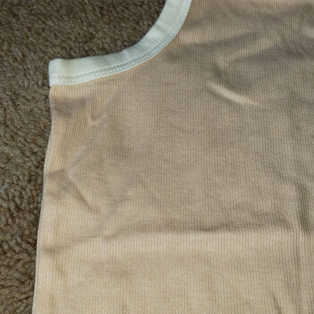 🤍 Tank top 🤍 - Picture 2 of 4